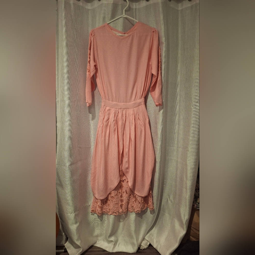 Elegant Vintage Pink Lace Dress With Pearls